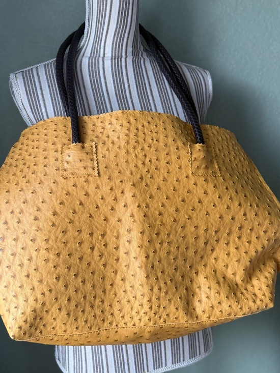 Handbags - Ostrich Tote